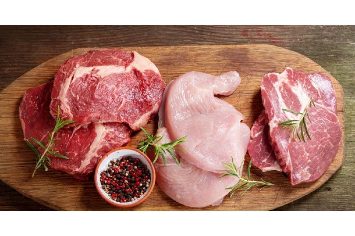 В Беларуси определены объемы тарифных квот на ввоз свинины и мяса птицы на 2026 год по областям